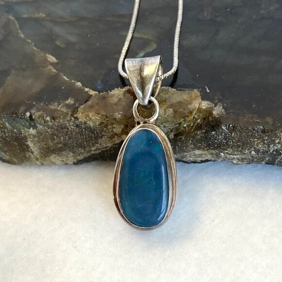 Sterling Silver 925 1.19" Oval Bezel Set Blue Opal Pendant Necklace 18" Chain - Picture 6 of 16